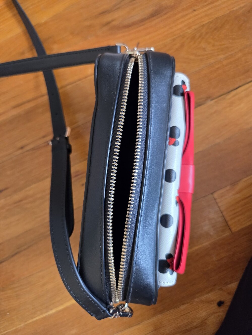 Kate Spade x Disney Minnie Mouse 3 Piece Bundle 2 Crossbody Bags + NWT Wallet - Picture 15 of 16